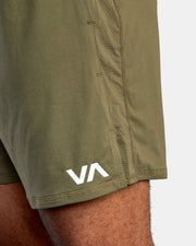 RVCA - VA SPORT -  SPORT VENT RUNNING SHORTS 15" - OLIVE